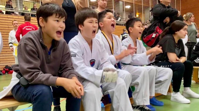 Schüler der Sportschule Park aus Stuttgart bei den Landesmeisterschaften 2024 in Plüderhausen (Baden-Württemberg).