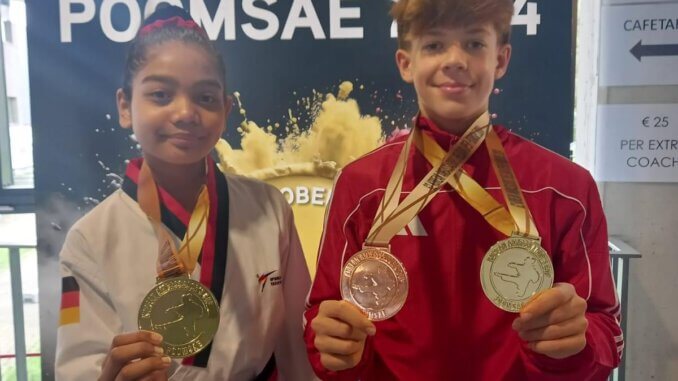 Tia und Jonas mit Medaillen bei der Belgian Open Poomsae 2024.