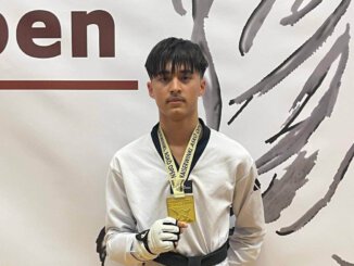 Robert Aichhorner von der Sportschule Park in Stuttgart mit der erreichten Goldmedaille bei einem Kyorugi-Turnier in Kaiserwinkel/Österreich,
