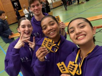 Schüler der Sportschule Park aus Stuttgart mit Medaillen bei der Landesmeisterschaft Poomsae 2025 Baden-Württemberg.