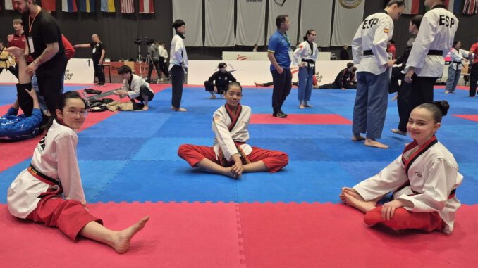Schülerinnen der Sportschule Park beim Presidents Cup in Innsbruck beim Aufwärmen