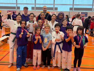 Schüler der Sportschule Park in Stuttgart beim Kinderturnier in Esslingen 2026.