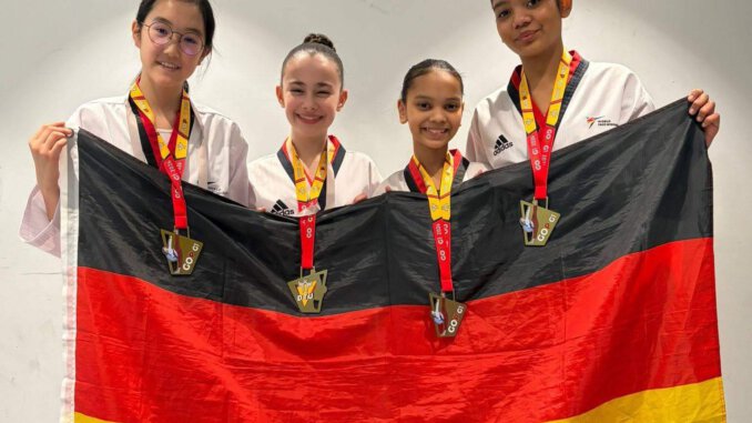 Schülerinnen der Sportschule Park mit Goldmedaillen bei der German Open Poomsae 2026 in Wiesbaden.